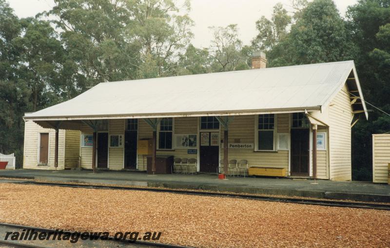 P08639
Pemberton, station building, Westrail nameboard, view from rail side, PP line.
