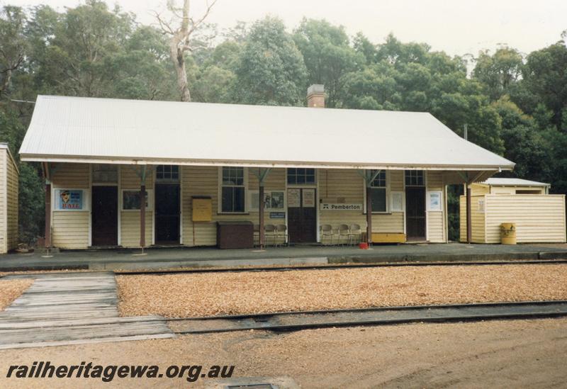 P08642
Pemberton, station building, Westrail nameboard, toilet block, view from rail side, PP line.
