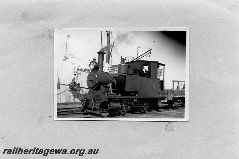 P08700
PWD 0-4-0 steam loco, either 