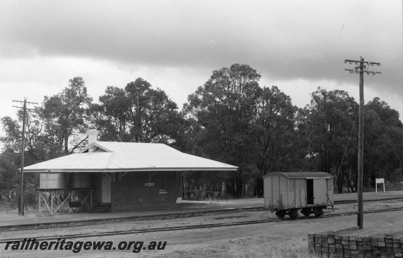 P08790
Station building (