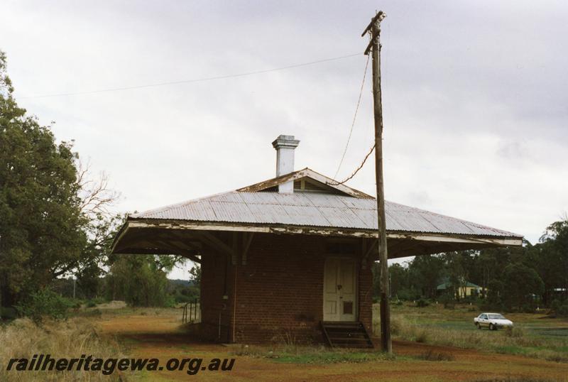 P08806
Station building (