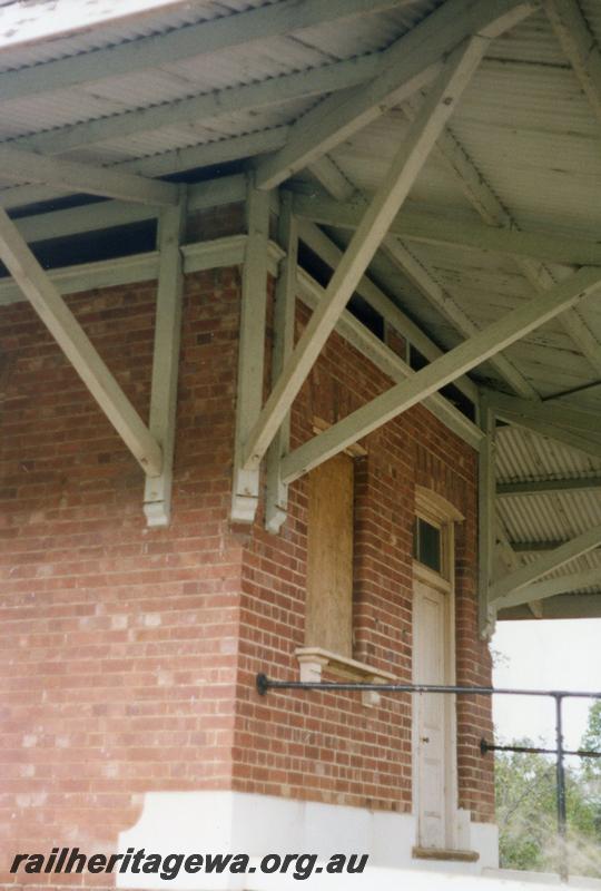 P08807
Station building, Bowelling, BN line, view of underside of roof showing the roof trusses
