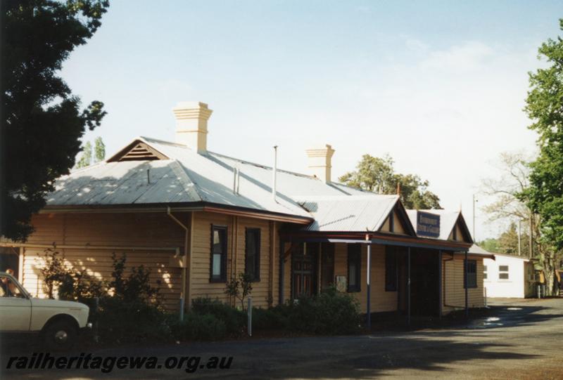 P08827
Station building, Bridgetown, PP line, side and streetside view looking south
