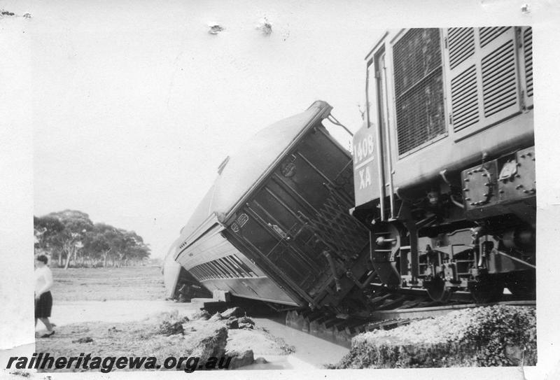 P08846
3 of 5 views of the derailment of the 