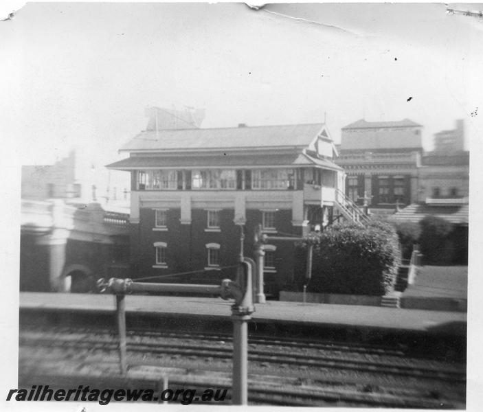 P08850
Signal box, Perth Box C, water column, Perth Station, looking across from Platform 6.
