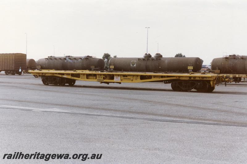 P08950
QUA class 25144-O bogie flat wagon, side view.
