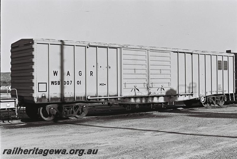 P09060
WSB class 30701, standard gauge breakdown train's Service Van, end and side view. 
