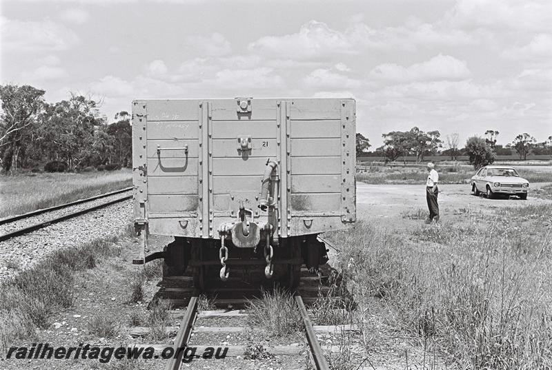 P09160
GE class 11675 open wagon, end view
