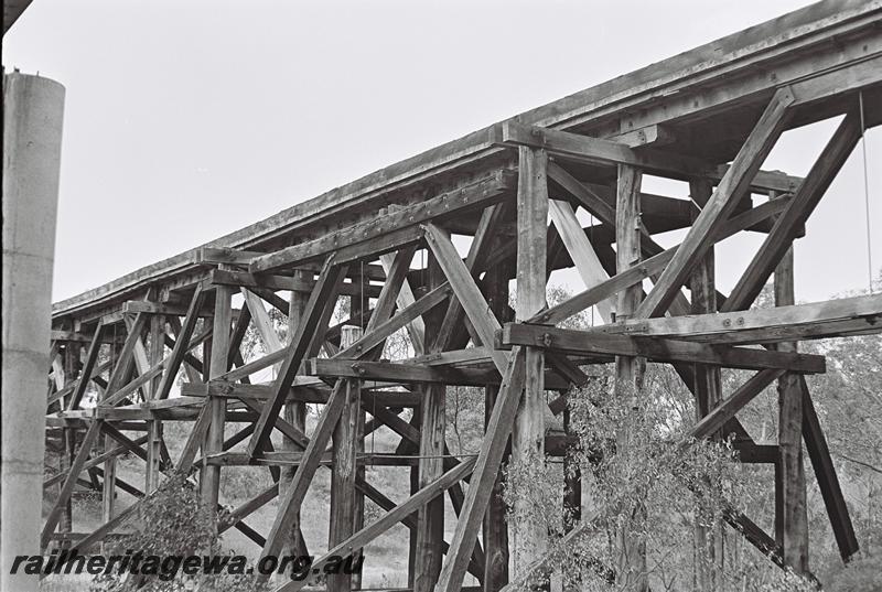 P09206
5 of 8 views of the MRWA style trestle bridge over the Moore River at Mogumber, MR line, 
