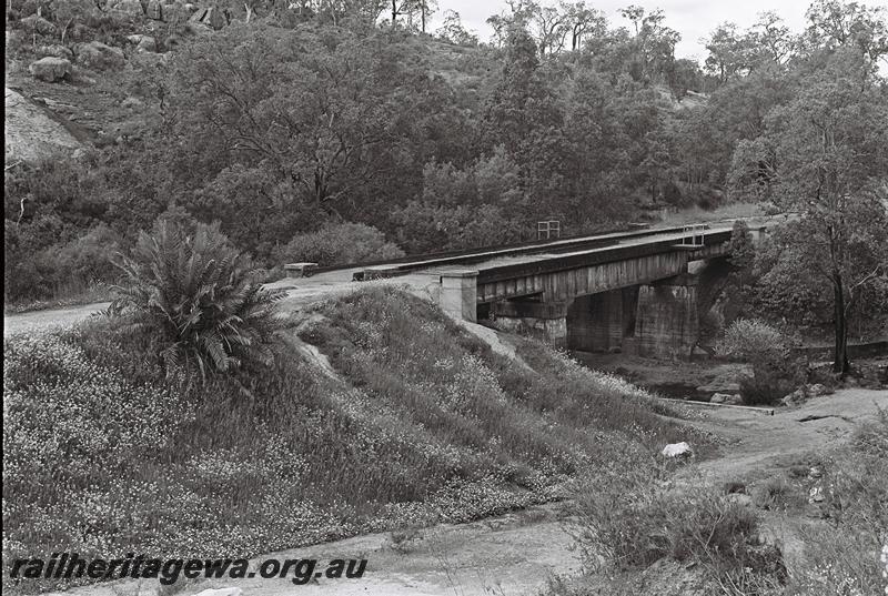 P09216
2 of 3 views of the steel girder bridge at John Forrest National Park on the abandoned ER line, elevated view of end and side.
