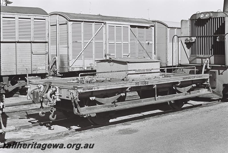 P09219
NS class 11368 shunters float, Katanning, GSR line, end and side view, opposite side to P9218
