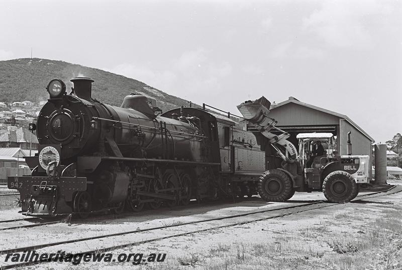 P09268
3 of 4 views of W class 947 in the ownership of 