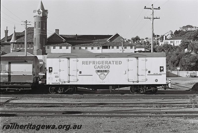 P09270
WAR class 23470 bogie refrigerated van, Albany, GSR line, side view
