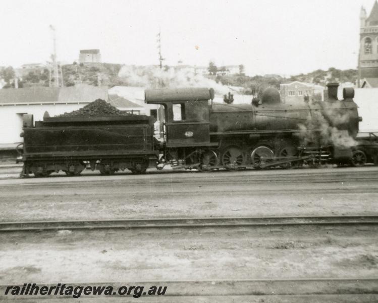 P09325
2 of 3 views of FS class 422, Bunbury, side view
