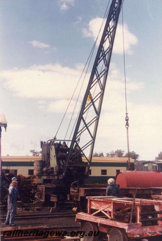 P09346
Steam crane No.26, motorized gangers trolley, Pinjarra, SWR line, in Hotham Valley Tourist Railway ownership
