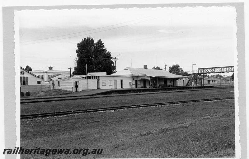 P09362
Collie, station building, platform, footbridge, view from rail side. BN line.
