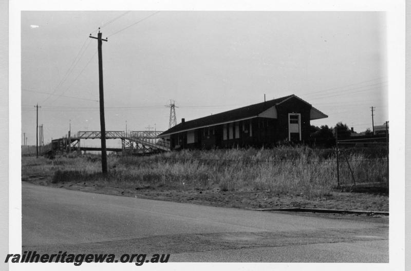 P09372
Meltham, station building, footbridge, view from northwest. SWR line.
