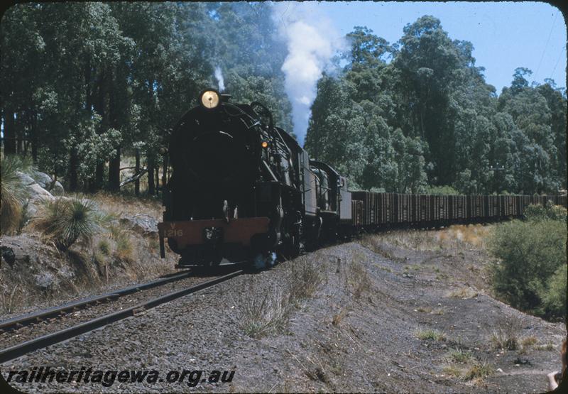 P09614
V class 1216, S class on 171 Goods between Beela and Fernbrook. BN line.
