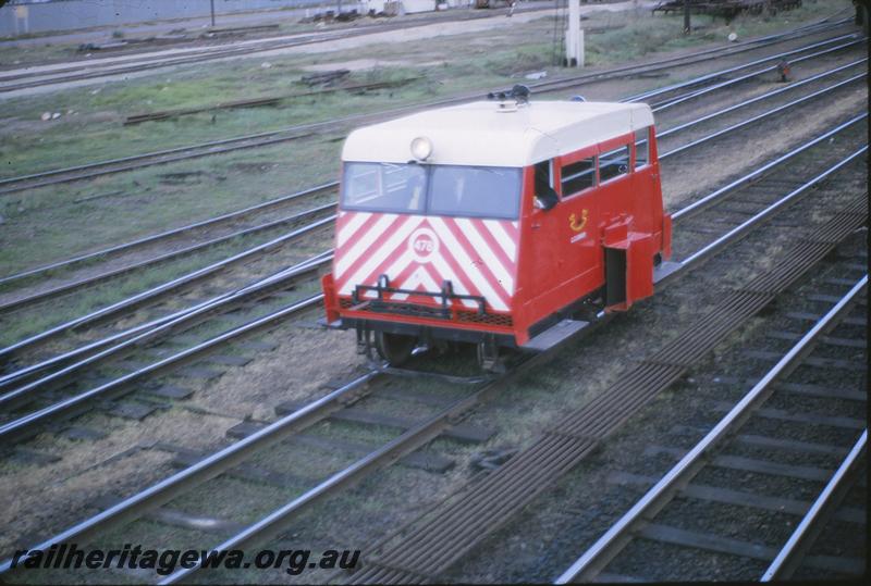 P09662
Wickham Car, on loop line passing Midland B box. ER line.
