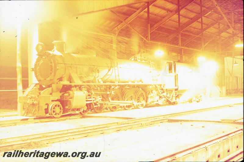 P09684
W class, in preparation shed, Collie loco shed. BN line.
