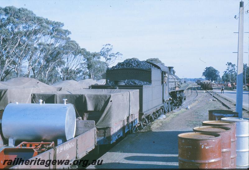 P09701
PR class 529 'Gascoyne' on No 35, shunting, end of platform, sidings, light poles, Cranbrook. GSR line.
