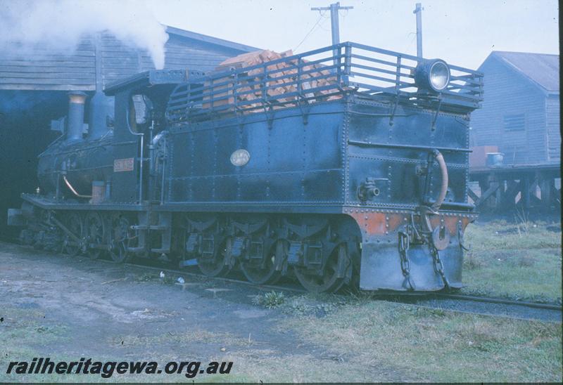 P09709
SSM 2, loco shed, Deanmill, side and end view.
