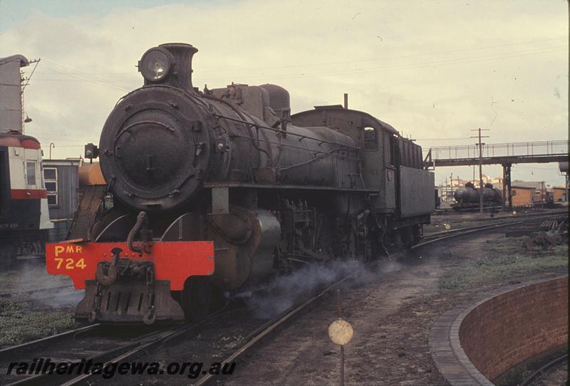 P09739
PMR class 724, running past turntable, East Perth loco shed, Summers St footbridge in background. ER line.
