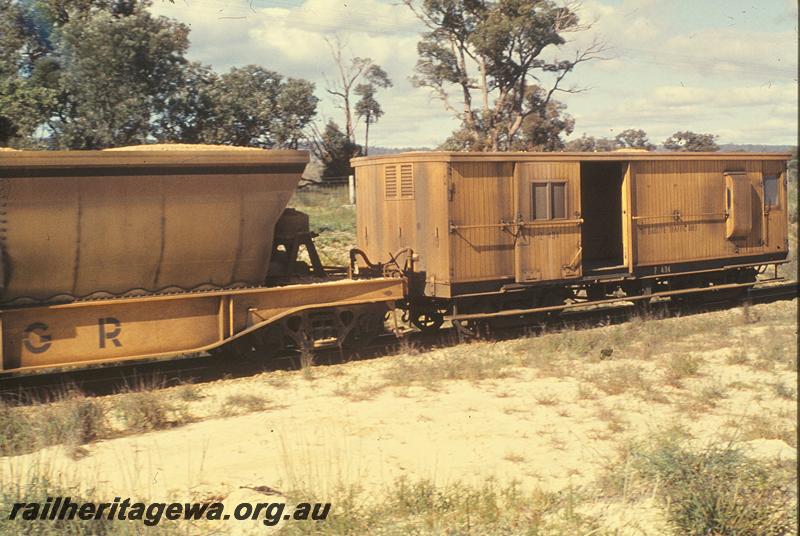 P09781
Z class 494, brakevan, bauxite traffic only. MJ line.
