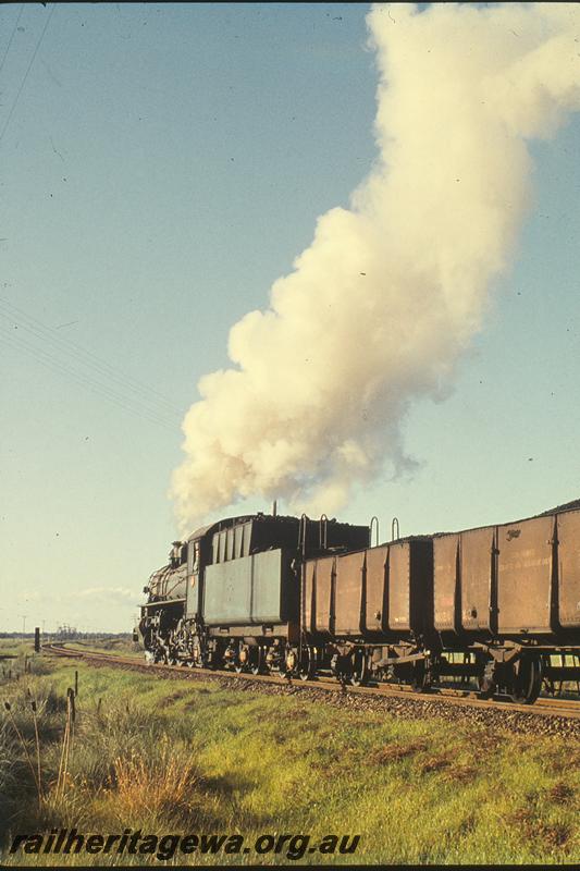 P09785
PMR class 721, up coal train, departing Pinjarra. SWR line.
