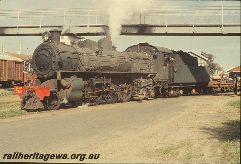 P09807
PMR class 730, shunting into back sidings, Subiaco. ER line.
