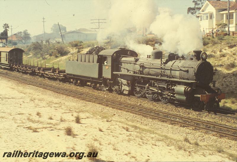 P09814
PMR class 722, short goods train, near Victoria Park. SWR line.
