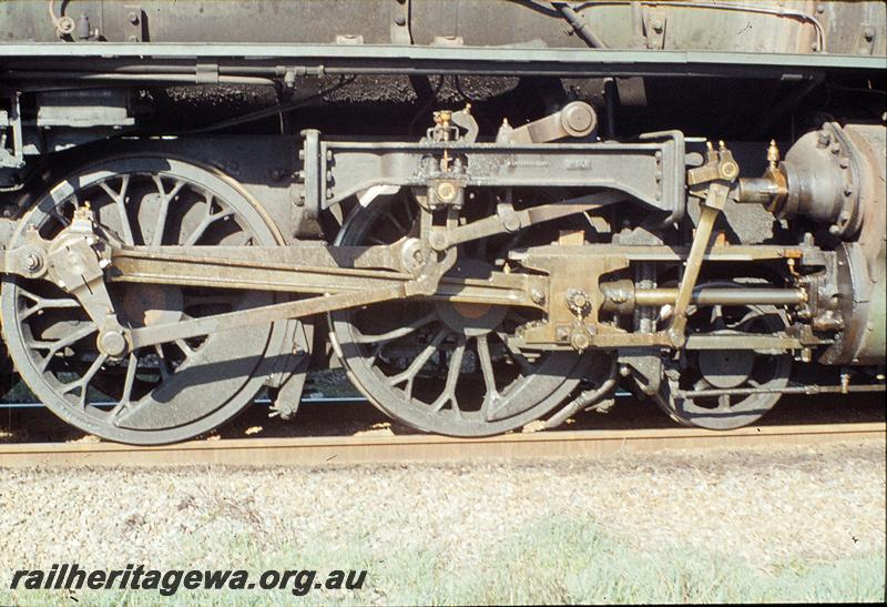 P09816
PMR class 722, valve gear detail.
