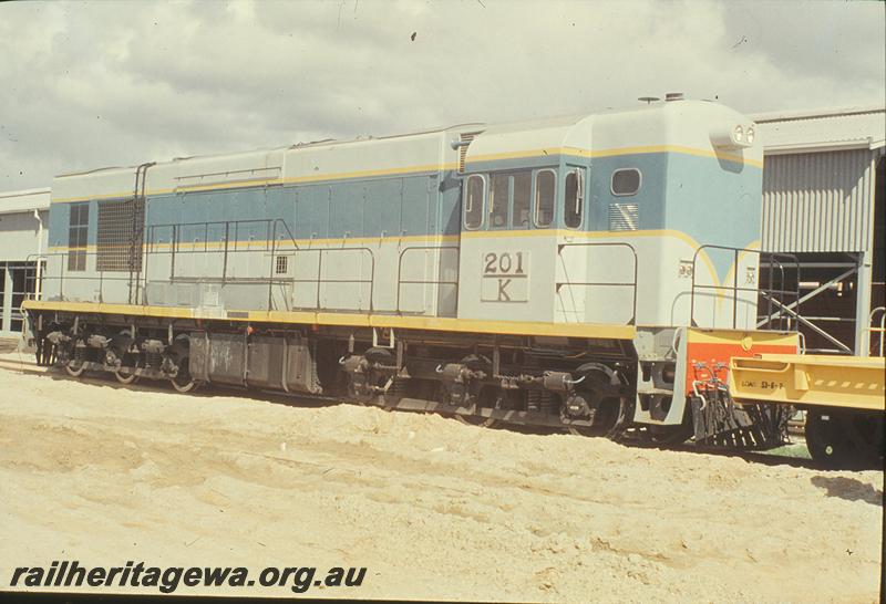 P09834
K class 201, stock wagon washout sheds behind, Midland Junction. ER line.
