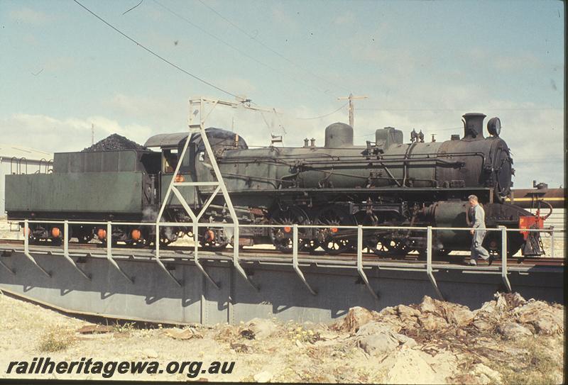 P09840
PMR class 729, on electric turntable, Leighton yard. ER line
