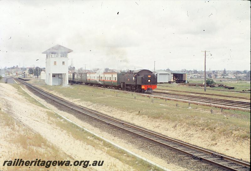 P09858
DM class 585, up show special, station building, platform, signal box, goods shed, Rivervale. SWR line.
