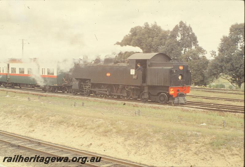 P09859
DM class 585, up show special, departing Rivervale. SWR line.
