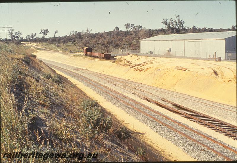 P09882
Construction works, standard gauge and narrow gauge, Cockburn Junction, narrow gauge siding with wagons. Forrestfield - Fremantle and Kwinana line.
