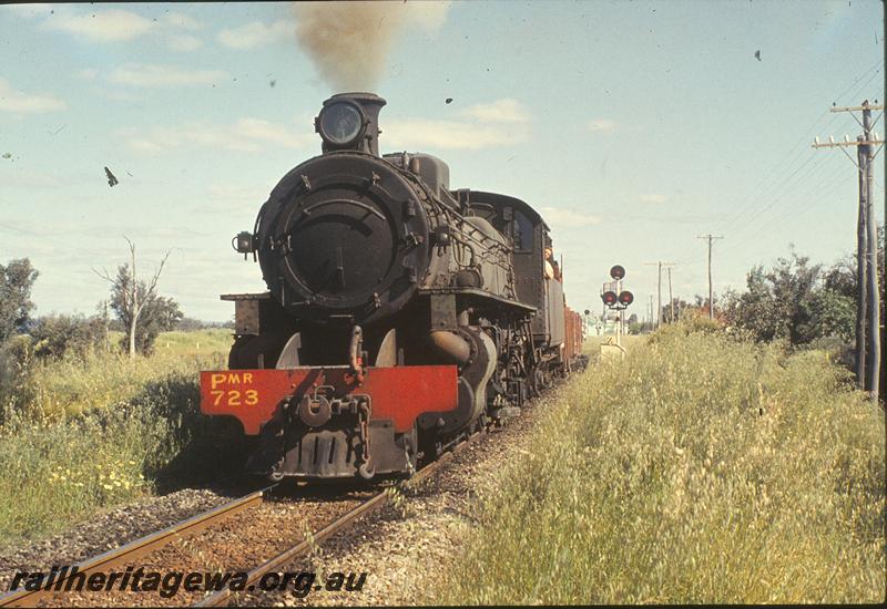 P09892
PMR class 723, up goods, junction signals, departing Pinjarra. SWR line.
