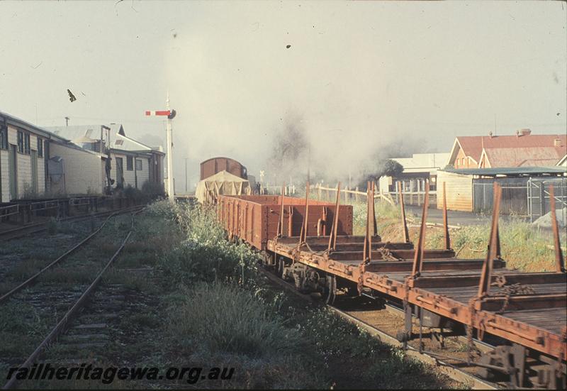 P09900
W class 913, W class, down goods, home signal, arriving Bridgetown. PP line.
