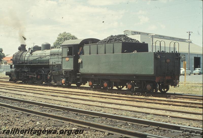 P09942
PMR class 729, shunting sidings, Maylands. ER line.
