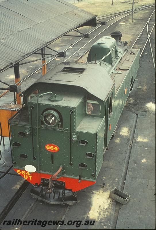 P09944
UT class 664, diesel refuelling area, East Perth loco shed. ER line.
