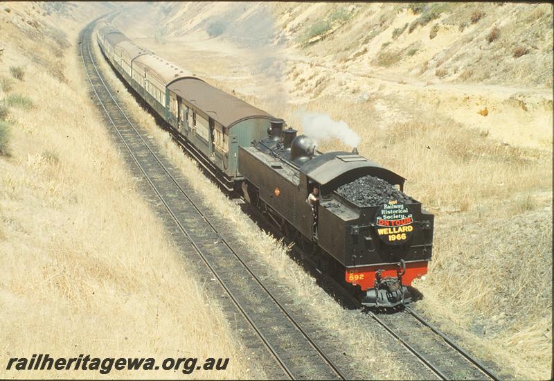 P09984
DD class 592, Australind carriages, cutting near West Leederville. Wellard tour train. ER line.
