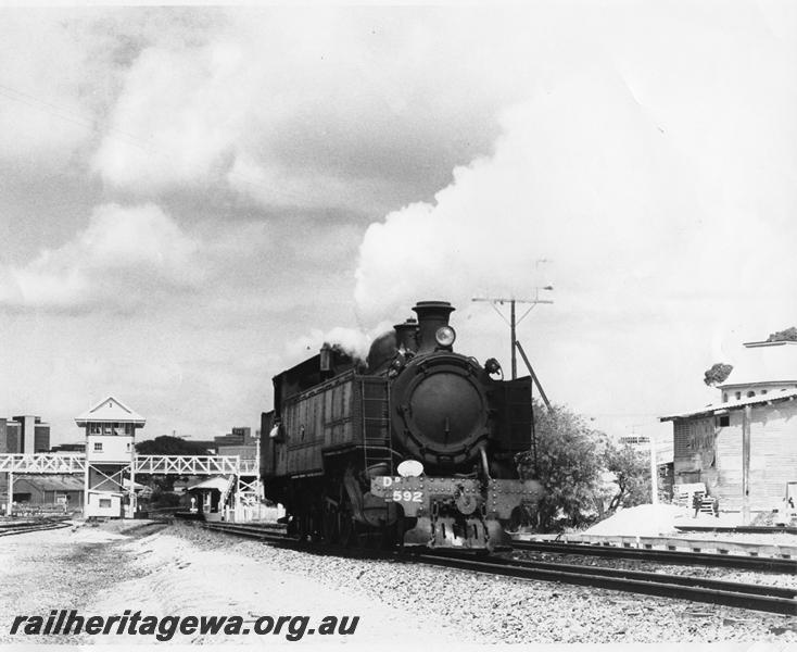 P10019
DD class 592, Claisebrook, running light engine towards Claisebrook.
