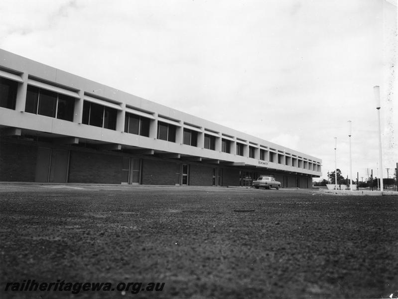 P10035
Station building, Northam, new for standard gauge project
