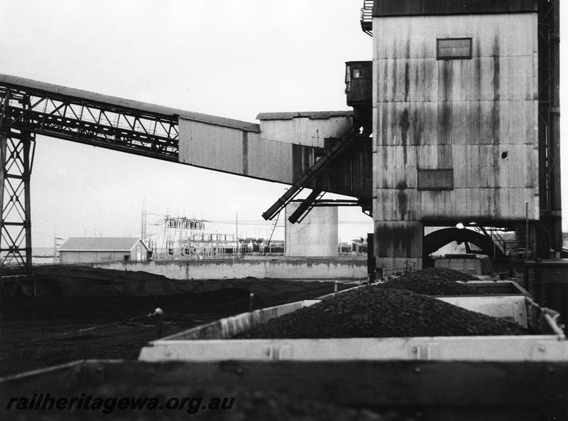 P10067
Rotary tippler, South Fremantle Power Station, wagons being unloaded
