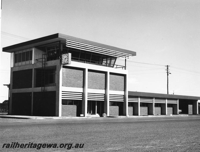 P10068
Control tower and office, West Kalgoorlie, when new.
