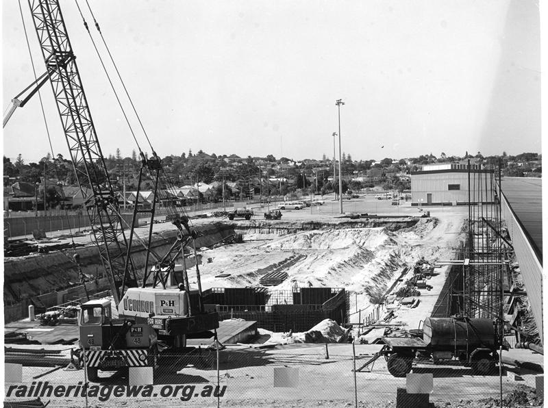 P10074
1 of 8 views of the East Perth Passenger Terminal and the Westrail Centre under construction
