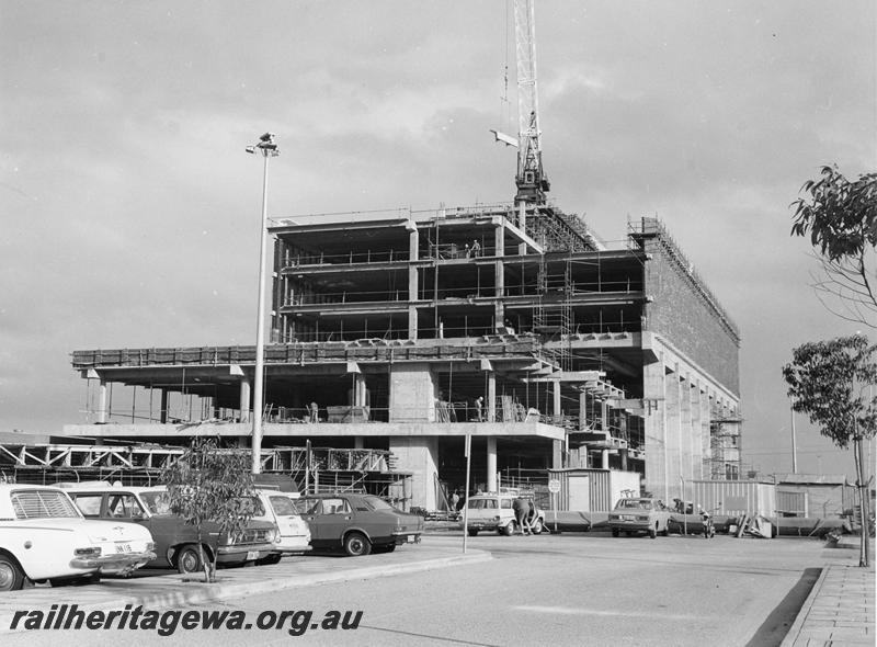 P10077
4 of 8 views of the East Perth Passenger Terminal and the Westrail Centre under construction
