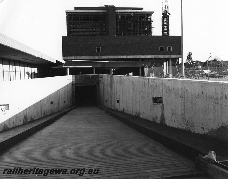 P10080
7 of 8 views of the East Perth Passenger Terminal and the Westrail Centre under construction
