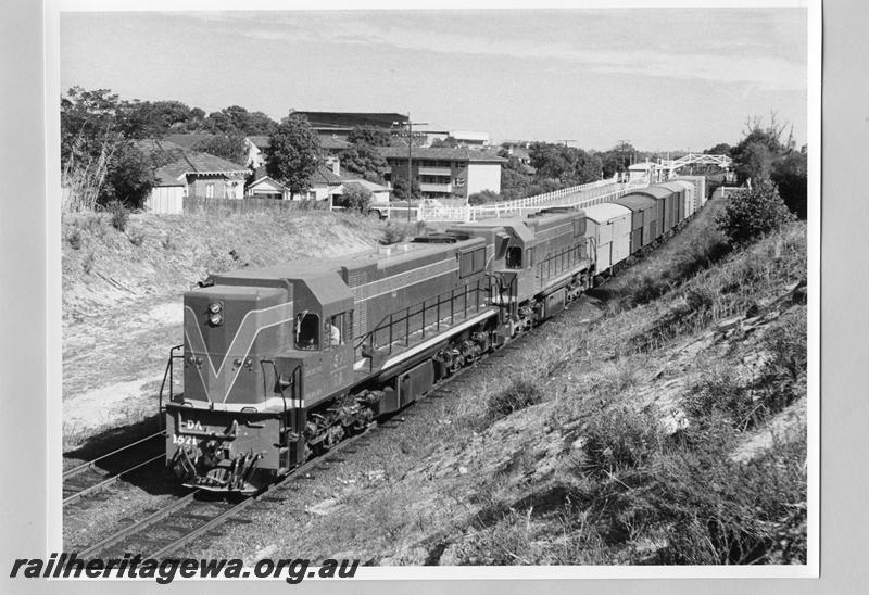 P10093
DA class 1571 double heading with an A class, West Leederville, goods train.
